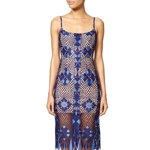 BCBGMAXAZRIA 
Alese Geometric Lace Dress